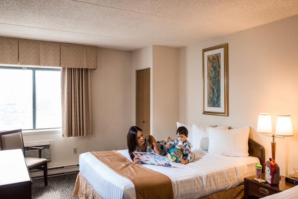 Travelodge By Wyndham Edmonton South Buitenkant foto
