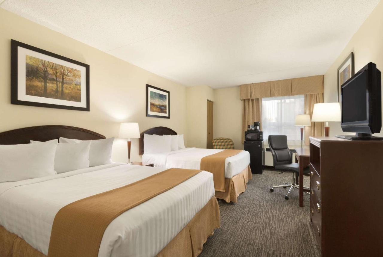 Travelodge By Wyndham Edmonton South Buitenkant foto